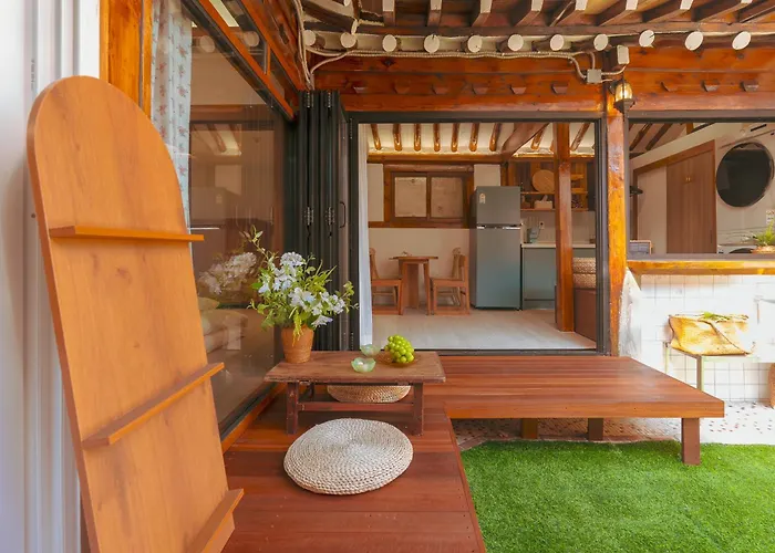 Breath Hanok Private Traditional Holiday home